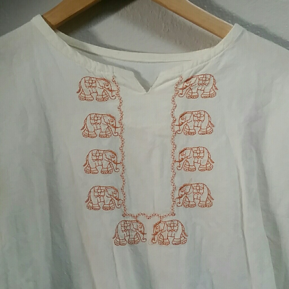 Embroidered Linen Elephant top